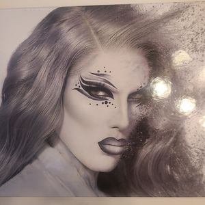 Jeffree Star- 4 palettes